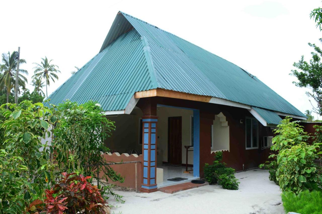 Meremeta Lodge Utende Екстериор снимка