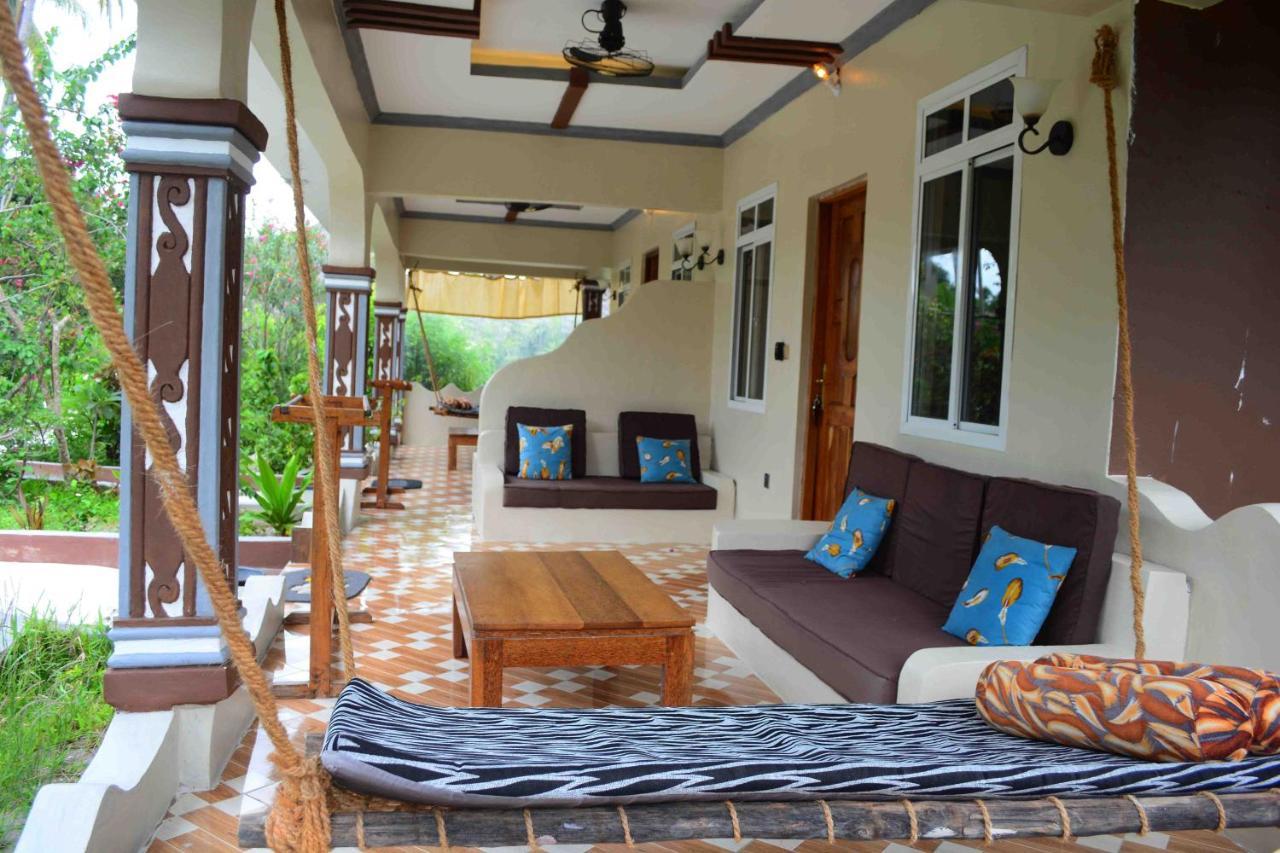 Meremeta Lodge Utende Екстериор снимка