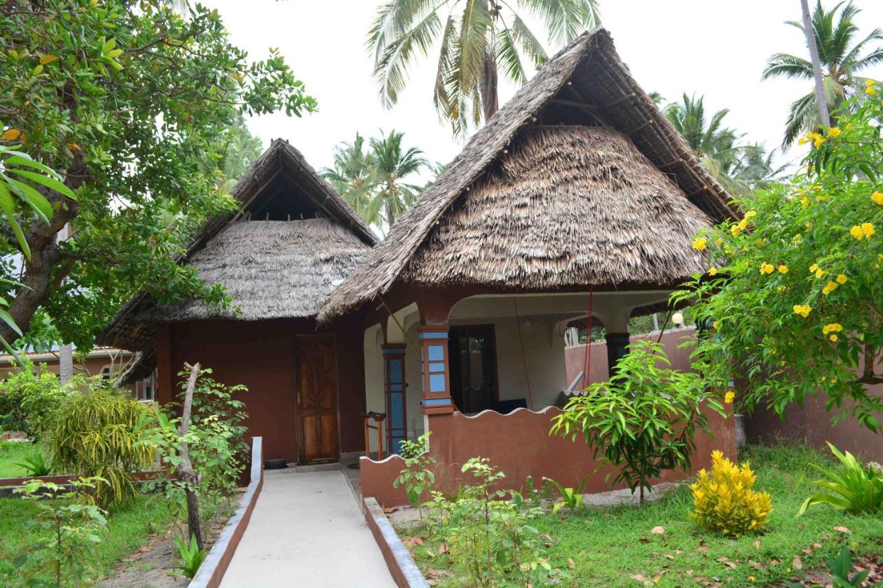 Meremeta Lodge Utende Екстериор снимка