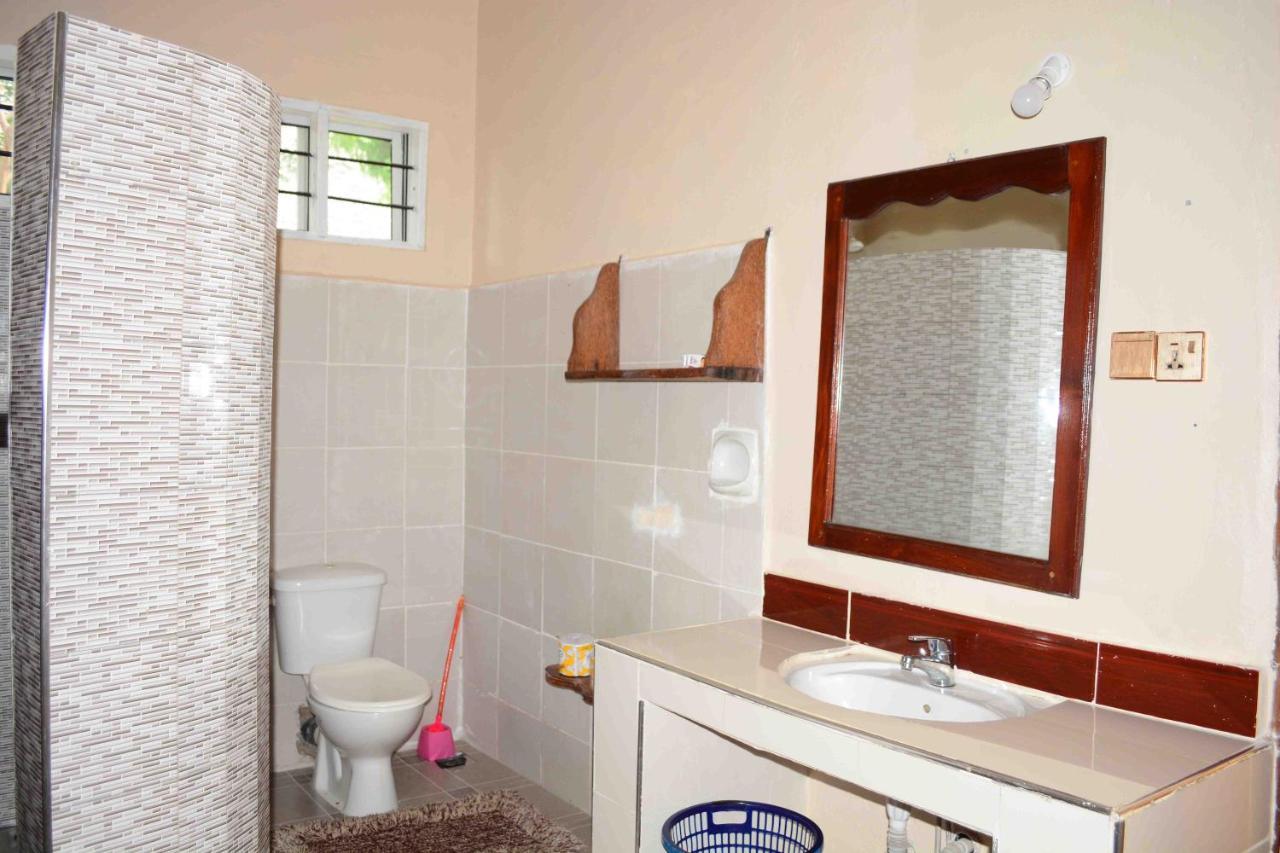 Meremeta Lodge Utende Екстериор снимка